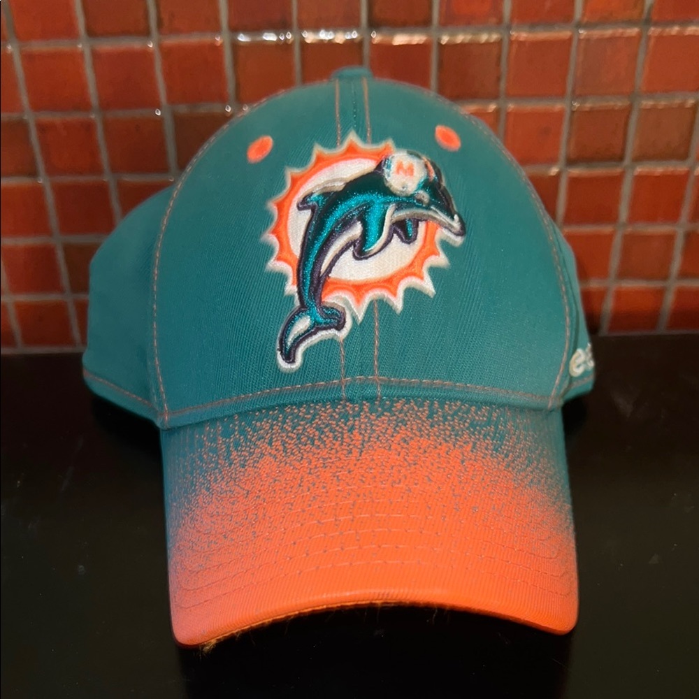 Reebok Miami Dolphins Fitted Cap